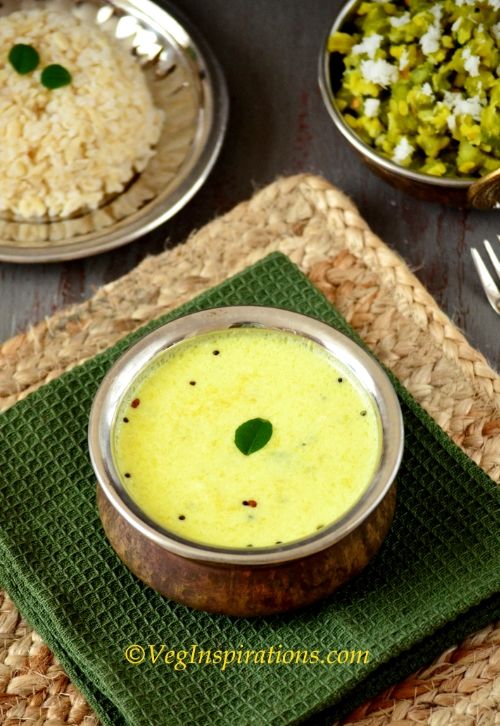 Mambazha Mor Kozhambu ~ South Indian style kadhi with mangoes ~ Mango Buttermilk Curry