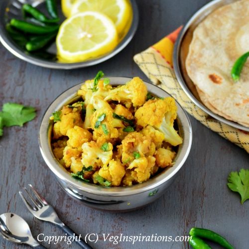 Punjabi Aloo Gobi ~ Cauliflower and Potato Curry