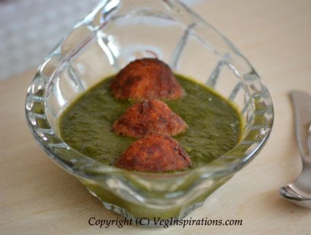 Palak Kofta Curry (Veggie balls in spinach gravy curry)