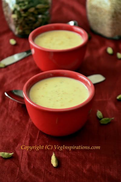 Quinoa cashew payasam- Indian sweet made with quinoa and cashews