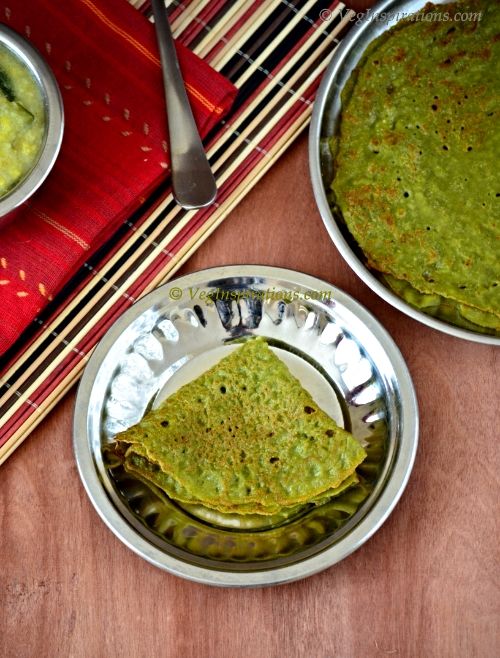 Keerai Oat Dosai ~ Palak Oats Dosa ~ Savory Indian crepes with spinach and oats