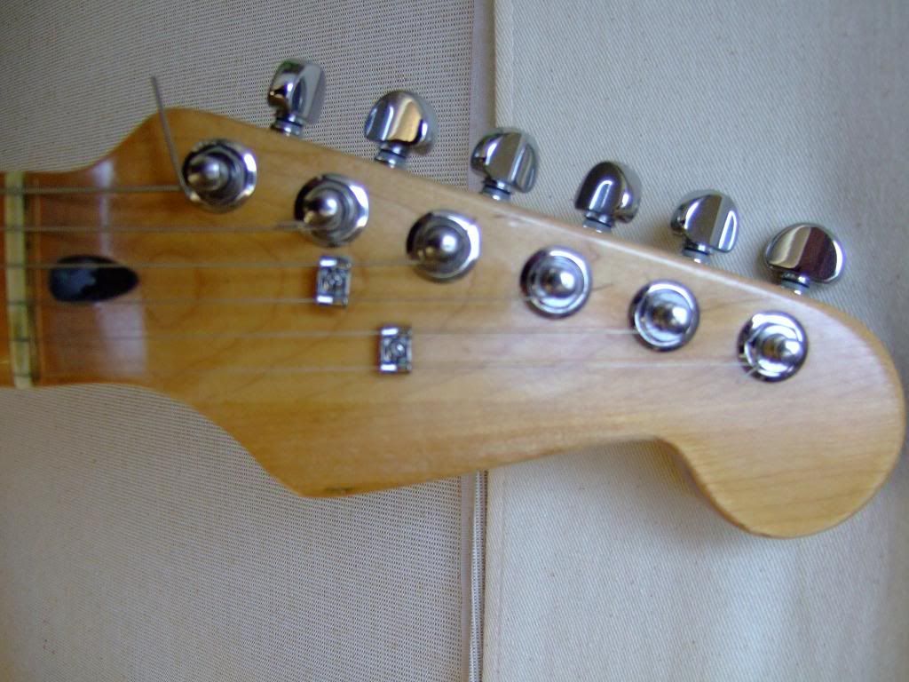 Tru oil finishing a guitar neck (and finishing guitar bodies) Harmony