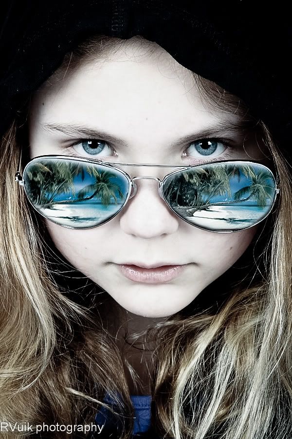 IMAGE: http://i904.photobucket.com/albums/ac246/bacovuikie/Bobleach.jpg