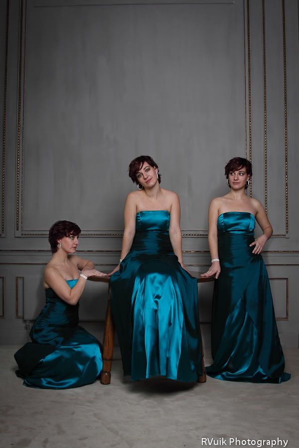 IMAGE: http://i904.photobucket.com/albums/ac246/bacovuikie/Joyce3x.jpg