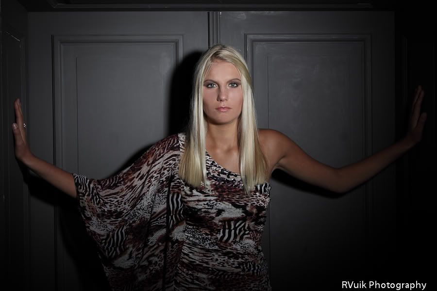 IMAGE: http://i904.photobucket.com/albums/ac246/bacovuikie/Vickyf.jpg