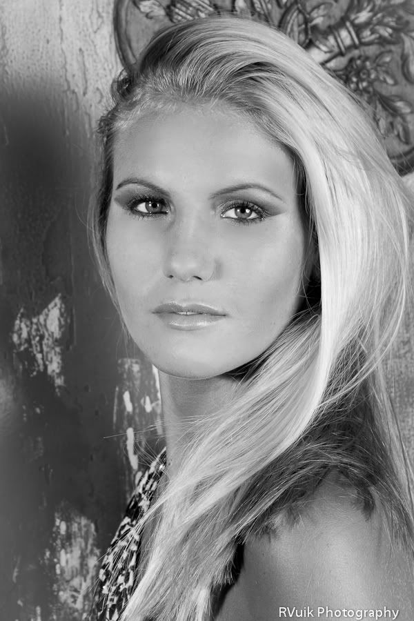 IMAGE: http://i904.photobucket.com/albums/ac246/bacovuikie/Vickyg.jpg