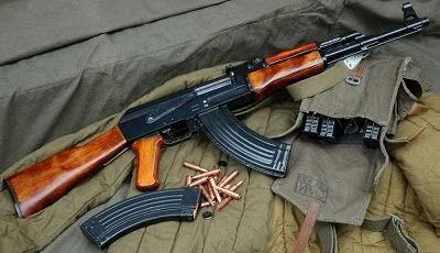 koleksi benda militer gambar senapan AK 47 serbu osama bin laden 