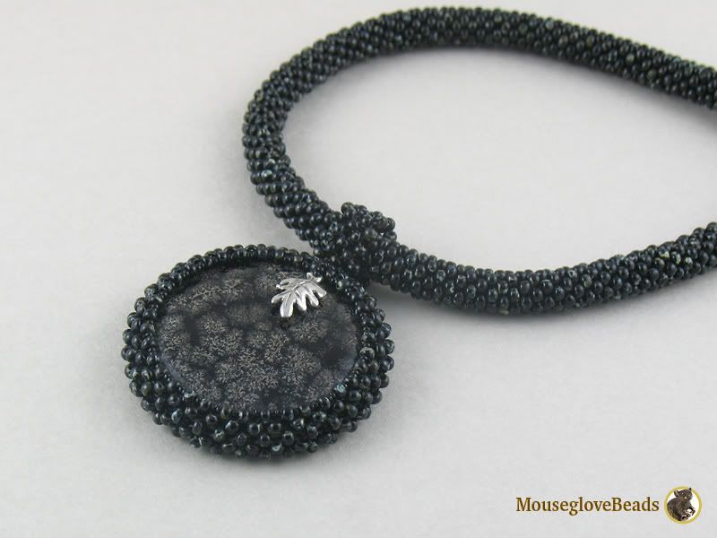 http://http://mouseglovebeads.livejournal.com