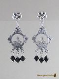 Victoria, Earring set